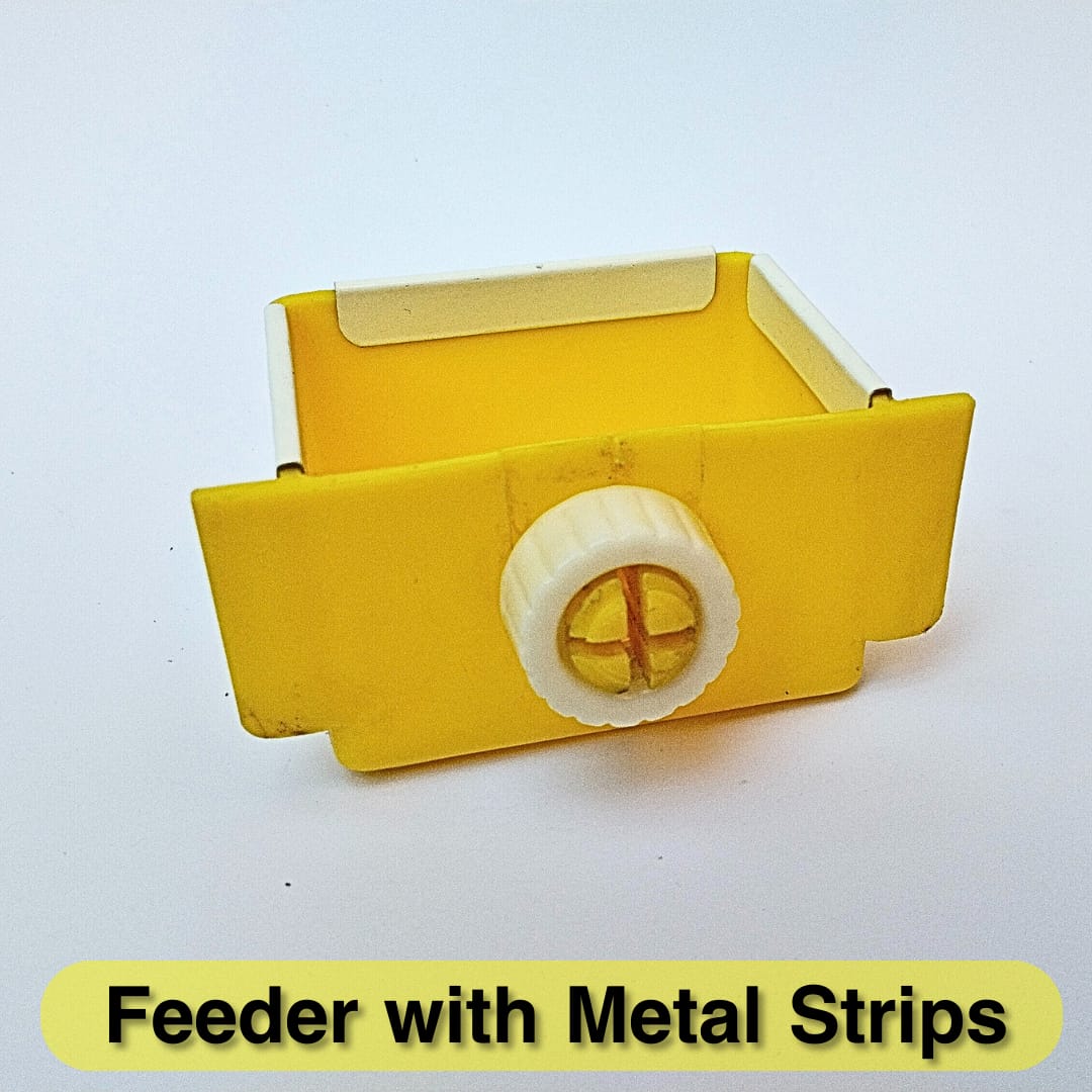 Crock Feeder With Strips - Versatile & Durable Feeder